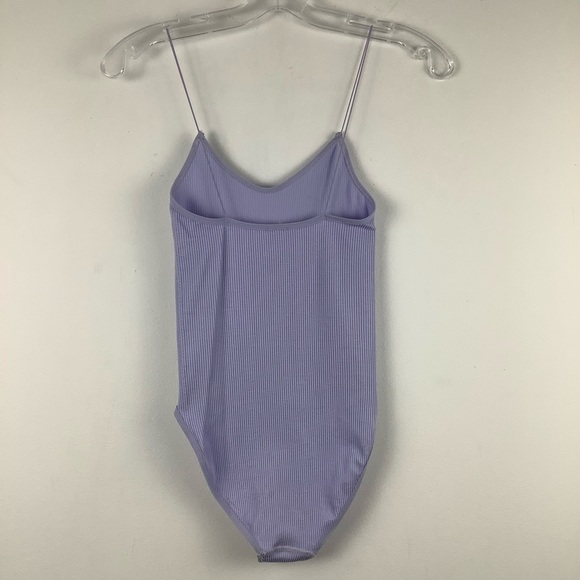 UO Bungee Strap Ribbed Bodysuit in Lilac Purple - Picture 4 of 7